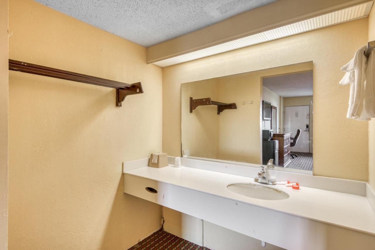 Oyo Hotel Jackson Fairgrounds I-55 Buitenkant foto